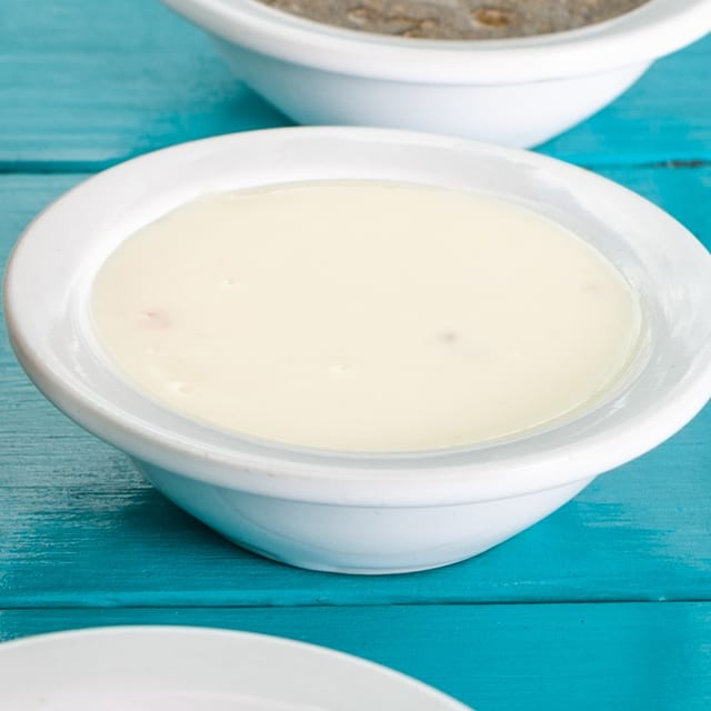 Signature Queso & Cantina Chips.